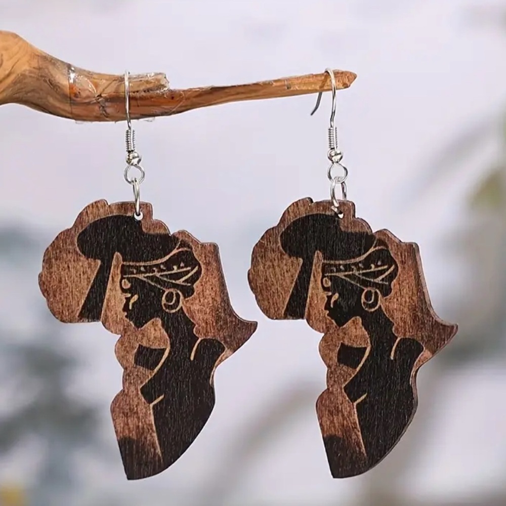 Elegant Brown Wooden Africa Map Earrings